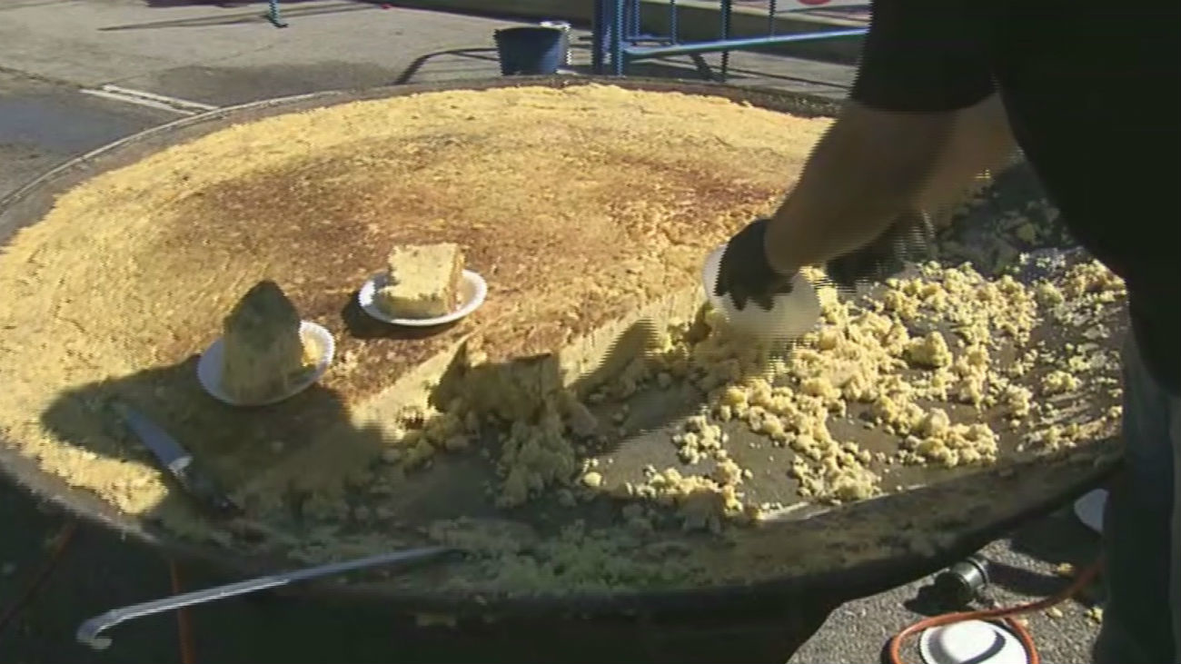 Tortilla gigante en Fuenlabrada por la festividad de Santa Juana