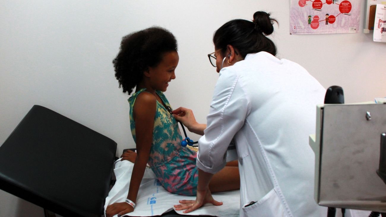 Niños y niñas saharauis de acogida pasan su