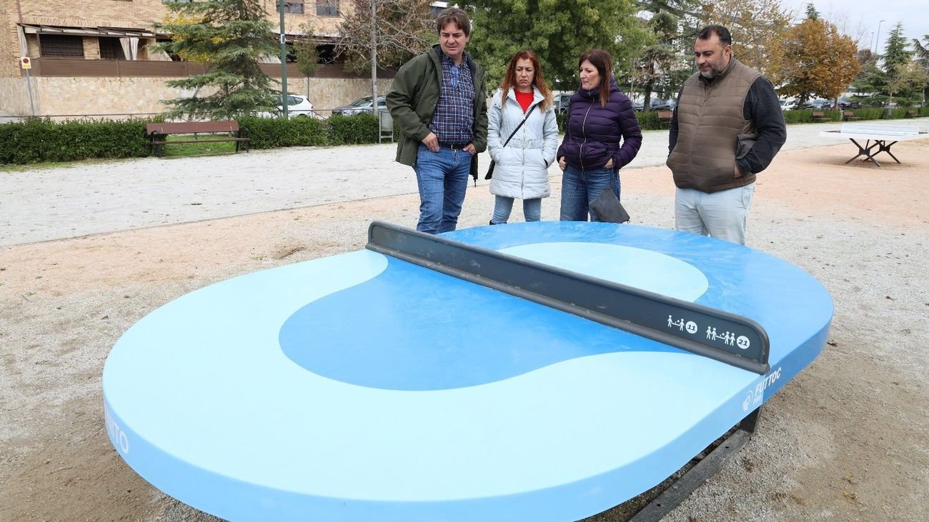 El alcalde de Fuenlabrada visita uno de los parques remodelados