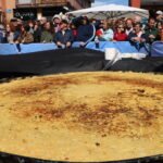 Tortilla de patata gigante elaborada en Fuenlabrada