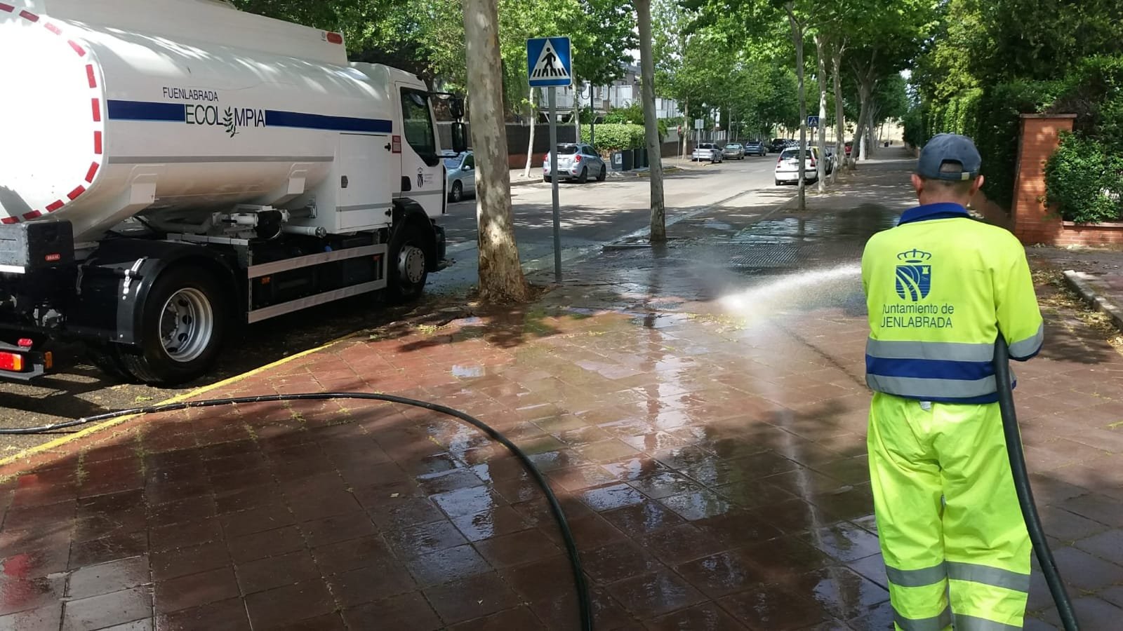 Fuenlabrada avanza en sostenibilidad con la incorporación de una nueva máquina barredora