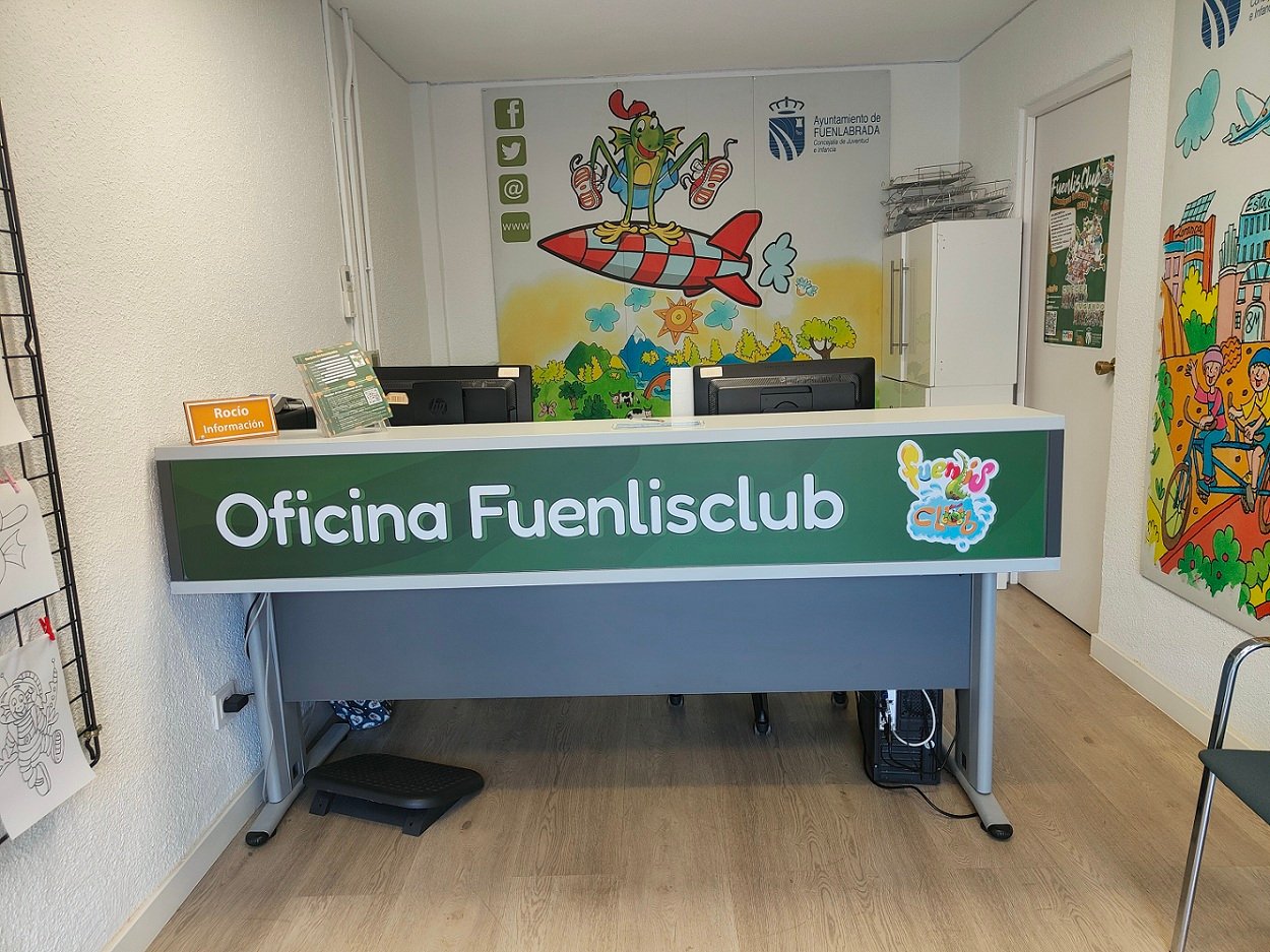 Fuenlabrada mejora la accesibilidad en Fuenlisclub con nueva señalética inclusiva