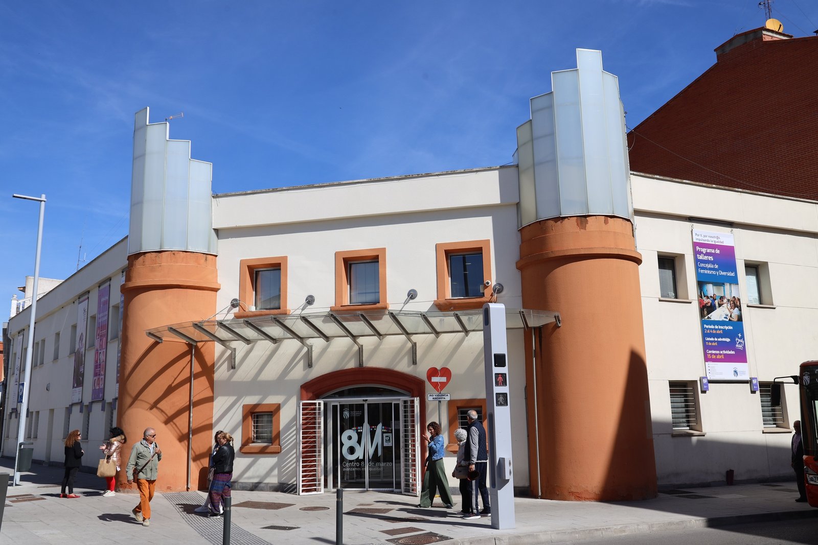 Fuenlabrada ofrece mil plazas en cursos y talleres de empoderamiento y salud