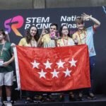 Miembros del equipo del IES Aranguren ganadores de la fase nacional de Stem Racing