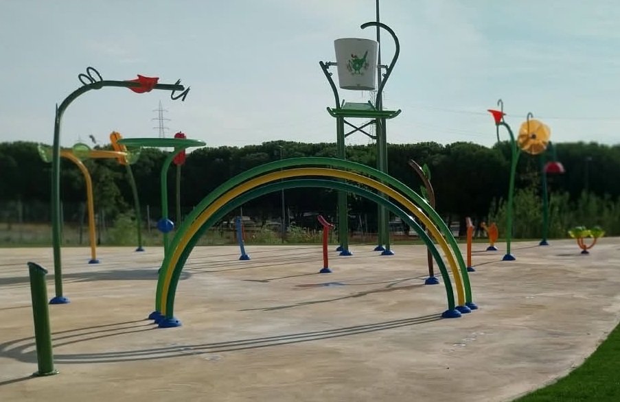 Fuenlabrada inaugura un nuevo espacio de juegos de agua en el Parque Ferial para toda la familia